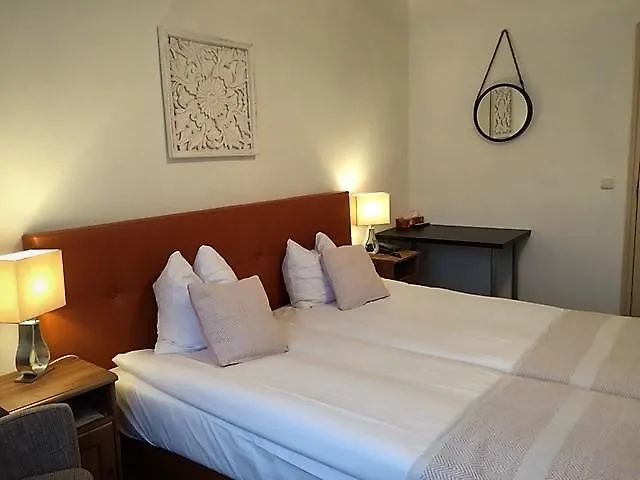 Hotel Palanka Валкенбург